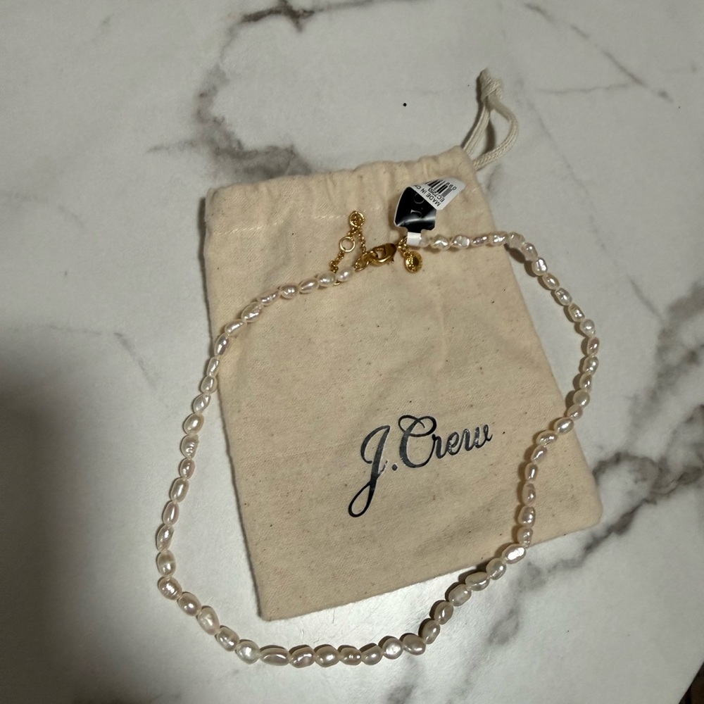 * NEW* J.Crew Freshwater Pearl Necklace in Cream with Gold Accents
